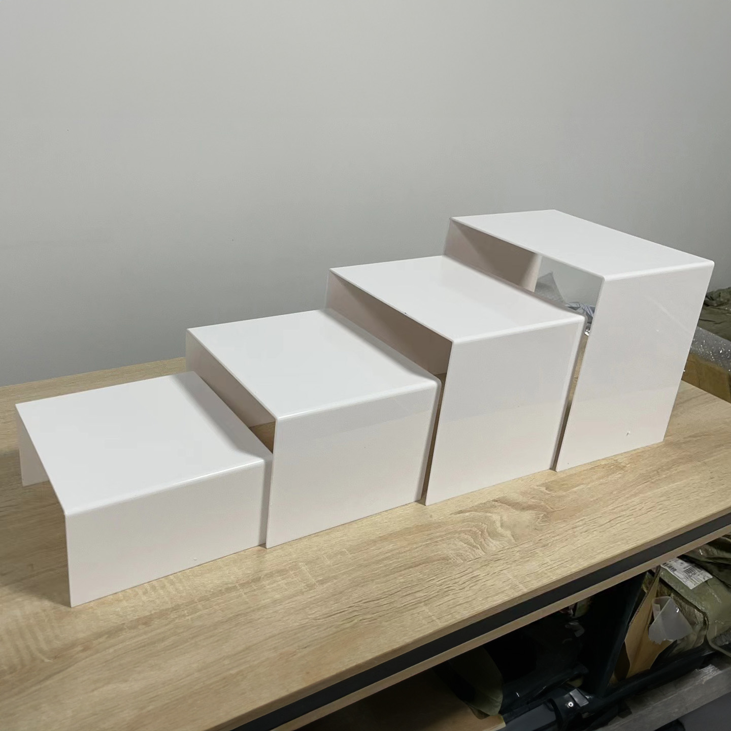 Wedding Luxury Catering Risers Food Stand Trays Set Party Display 4 Tier White Acrylic Buffet Food Display Stand for Party